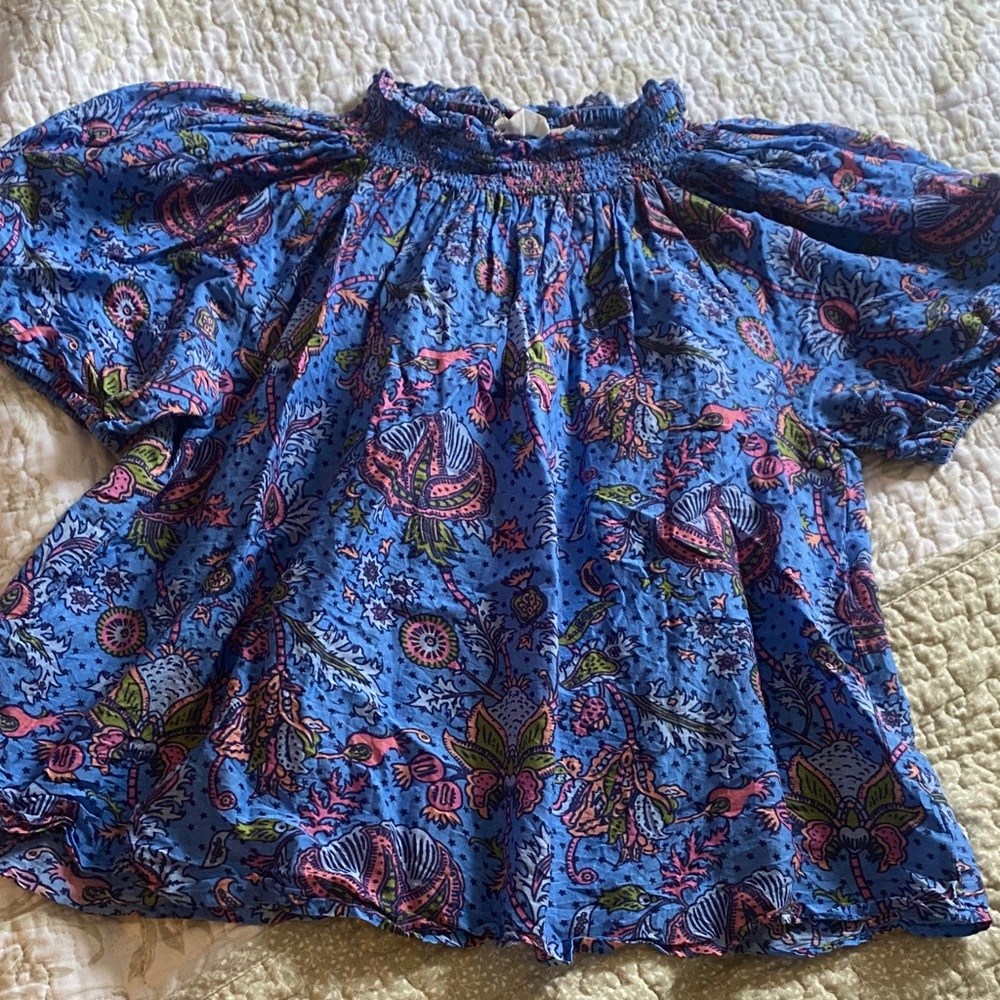 Roller Rabbit top